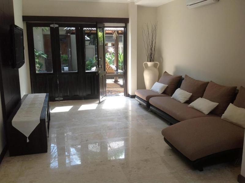 Villa Indah Kuta Royal - Private Pool - Optic Fiber High Speed Internet Экстерьер фото